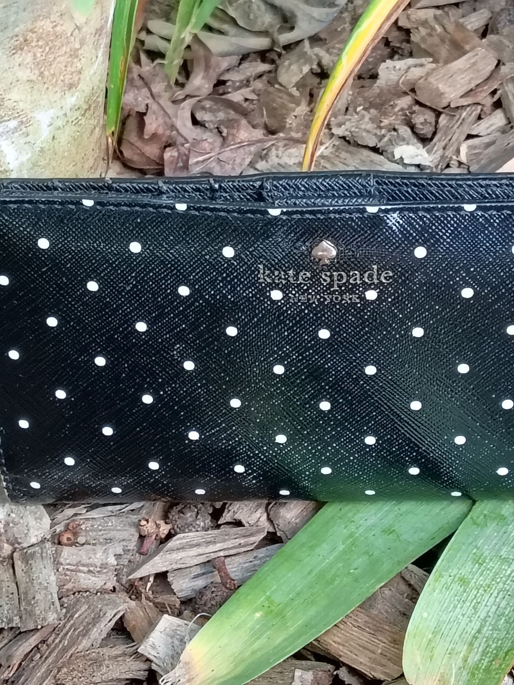 Kate Spade New York Brooks Drive Stacy Wallet With Storybook Lining